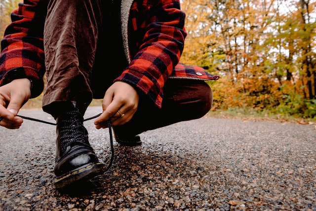 limpiar botas de cuero